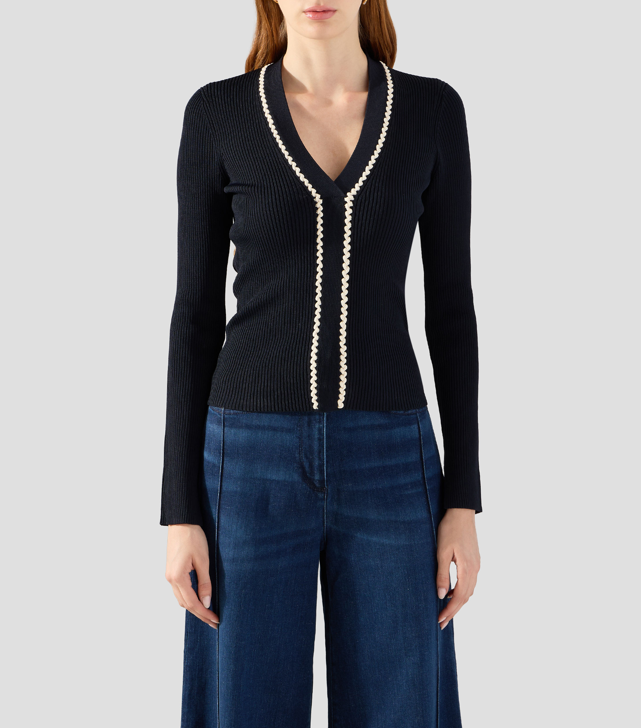 Suéter cuello V Mujer